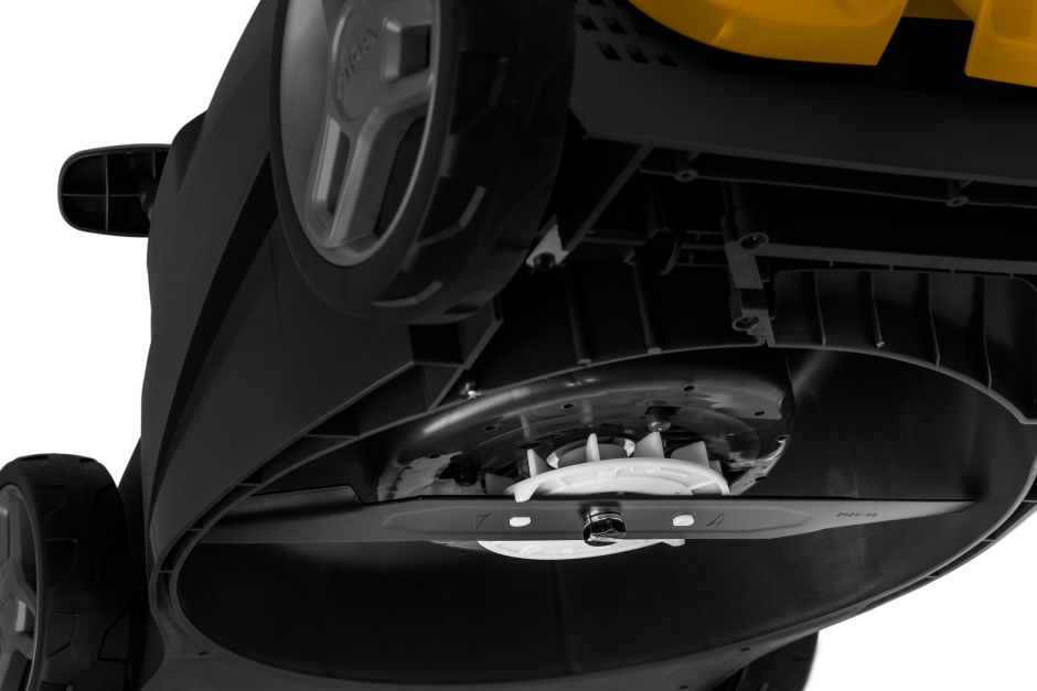 dettaglio lama collector 136ae